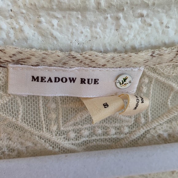 Anthropologie by Meadow Rue Embroidered Ivory Silk Peasant Blouse size Small - Picture 4 of 7